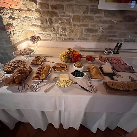 Il Castello Di Bubbio Hotel ภายนอก รูปภาพ