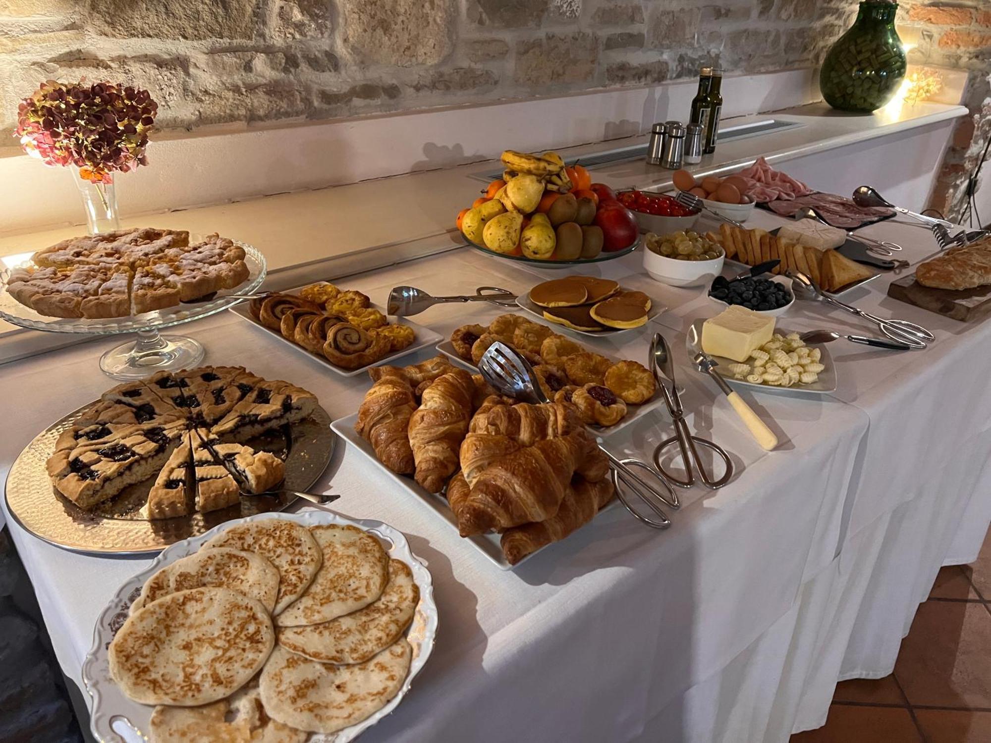 Il Castello Di Bubbio Hotel ภายนอก รูปภาพ