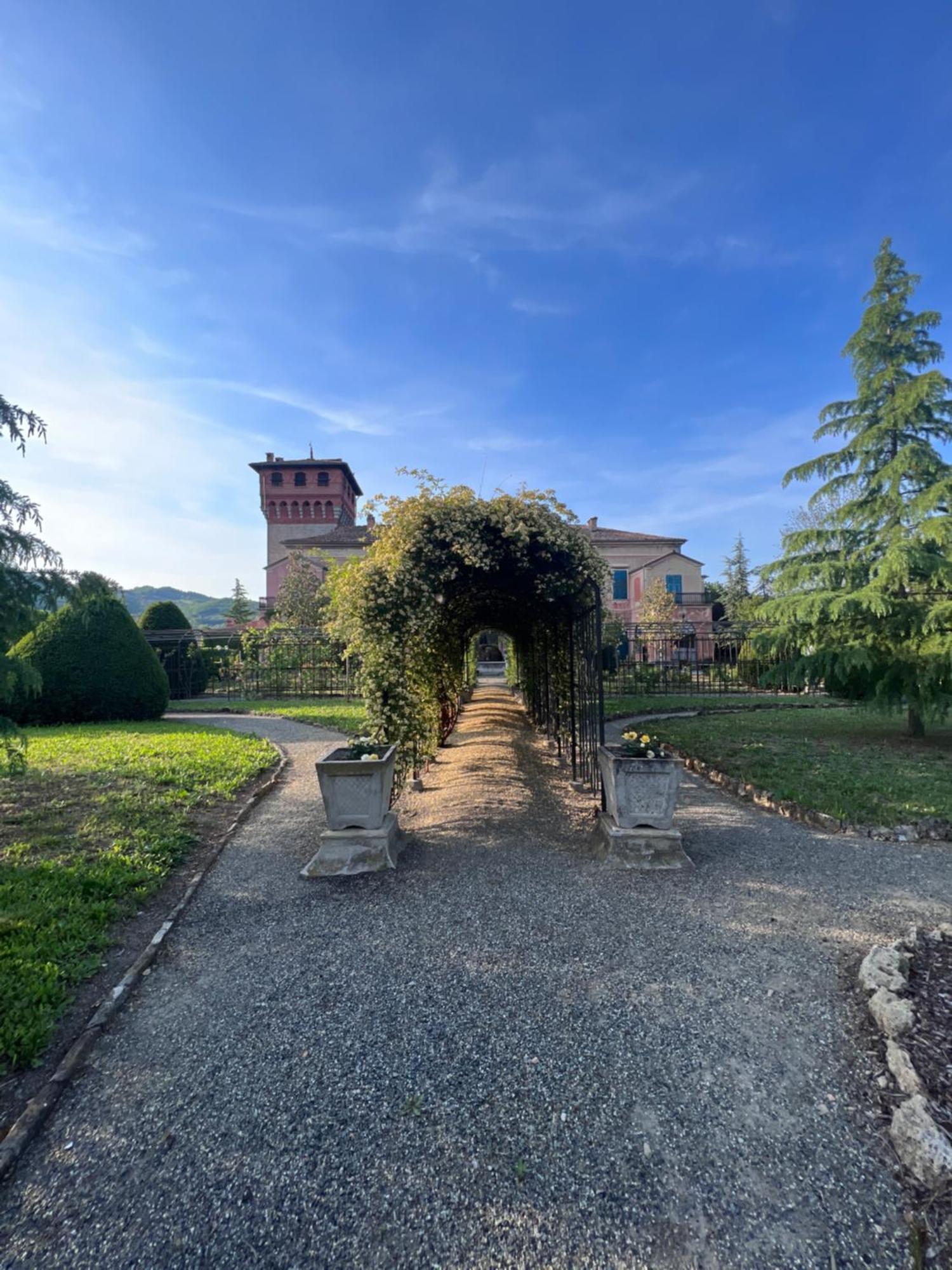 Il Castello Di Bubbio Hotel ภายนอก รูปภาพ