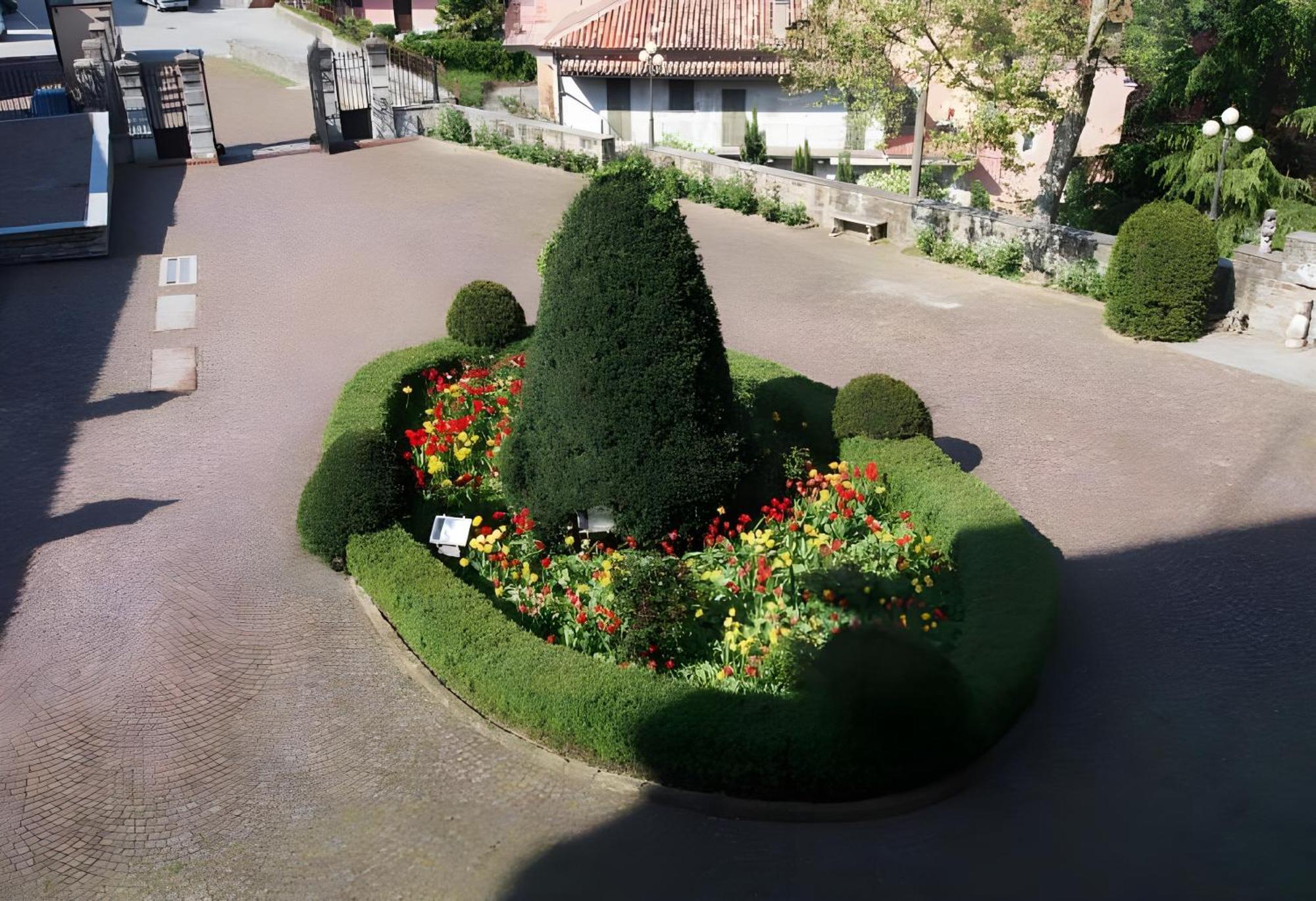 Il Castello Di Bubbio Hotel ภายนอก รูปภาพ