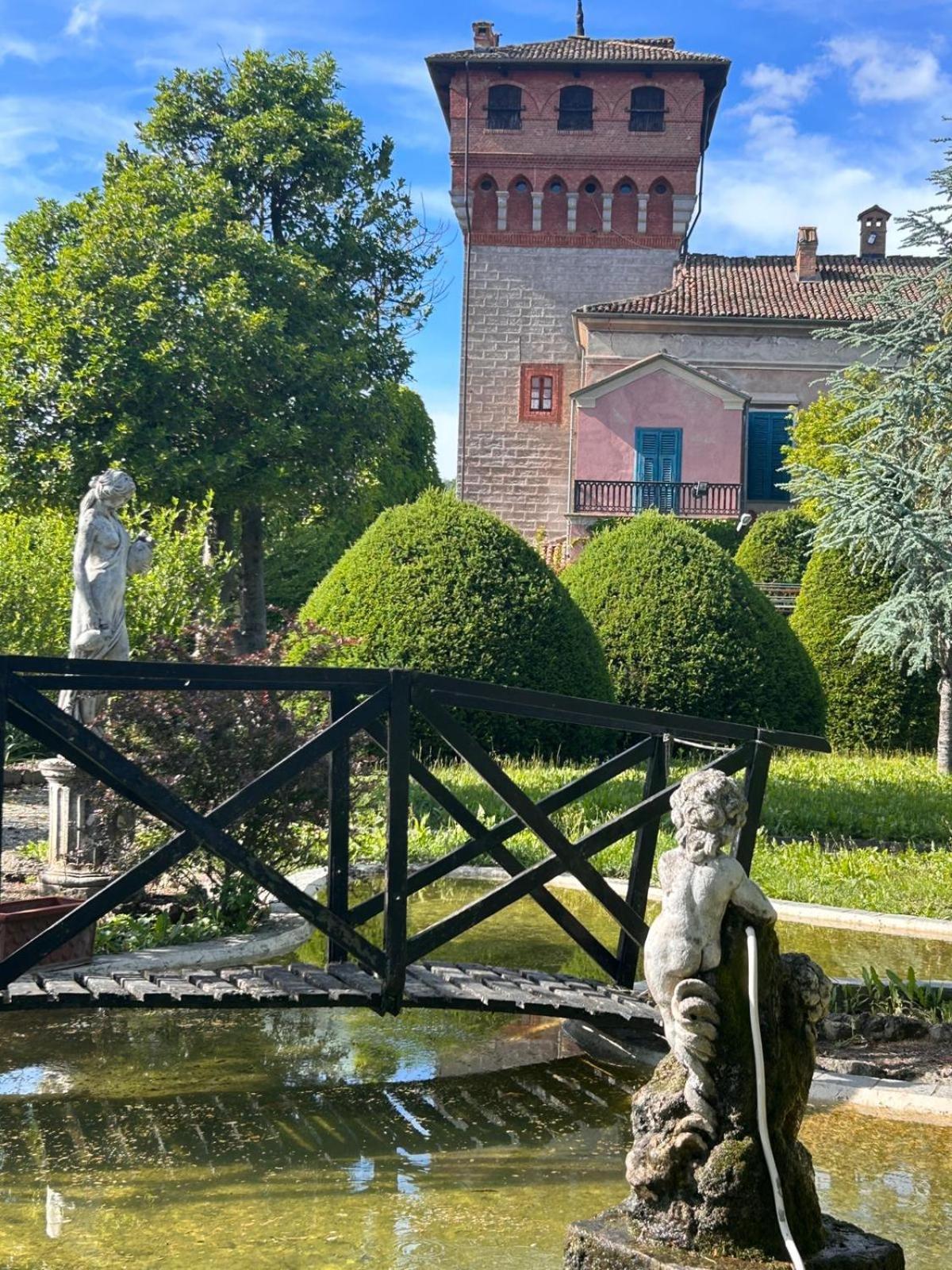 Il Castello Di Bubbio Hotel ภายนอก รูปภาพ