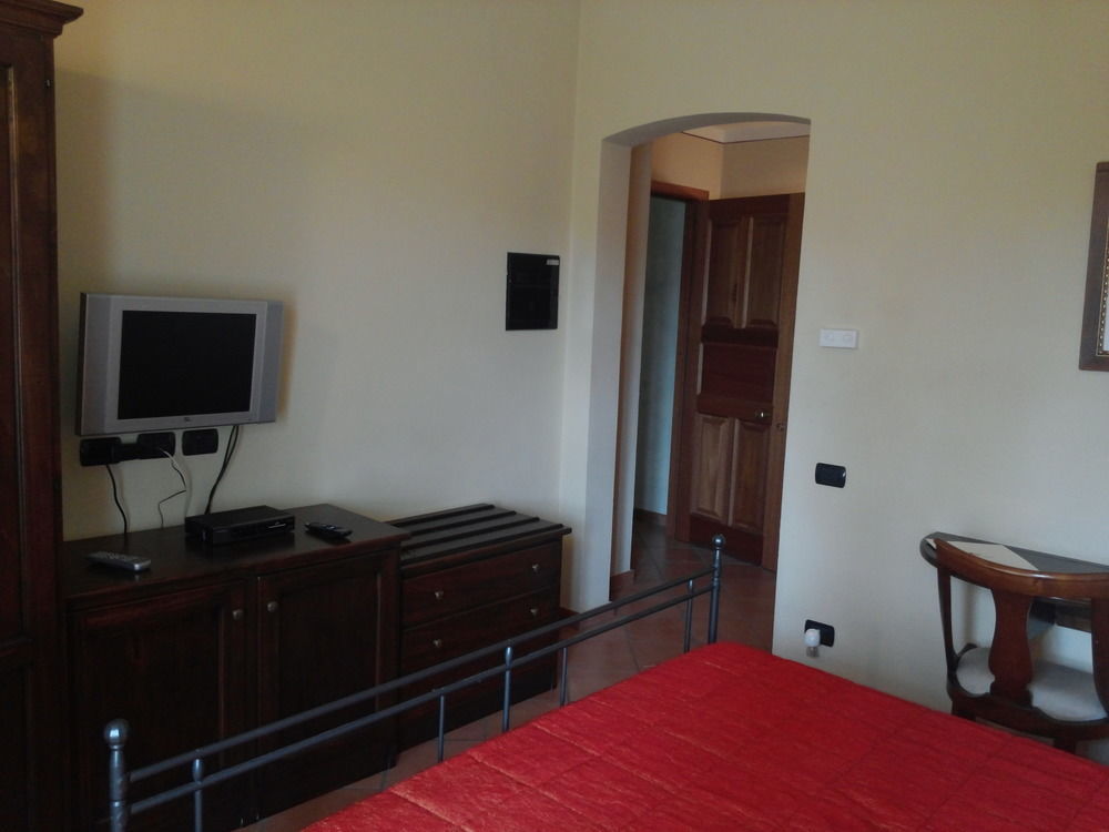 Il Castello Di Bubbio Hotel ภายนอก รูปภาพ