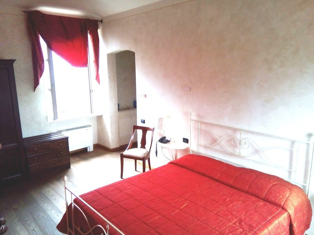 Il Castello Di Bubbio Hotel ภายนอก รูปภาพ