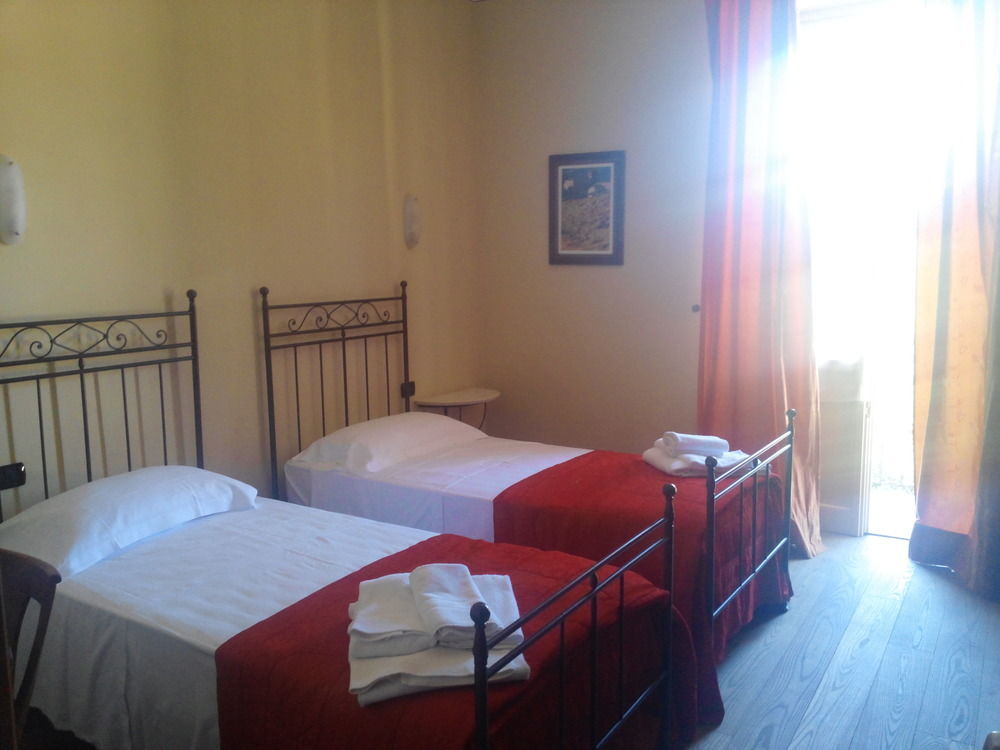 Il Castello Di Bubbio Hotel ภายนอก รูปภาพ
