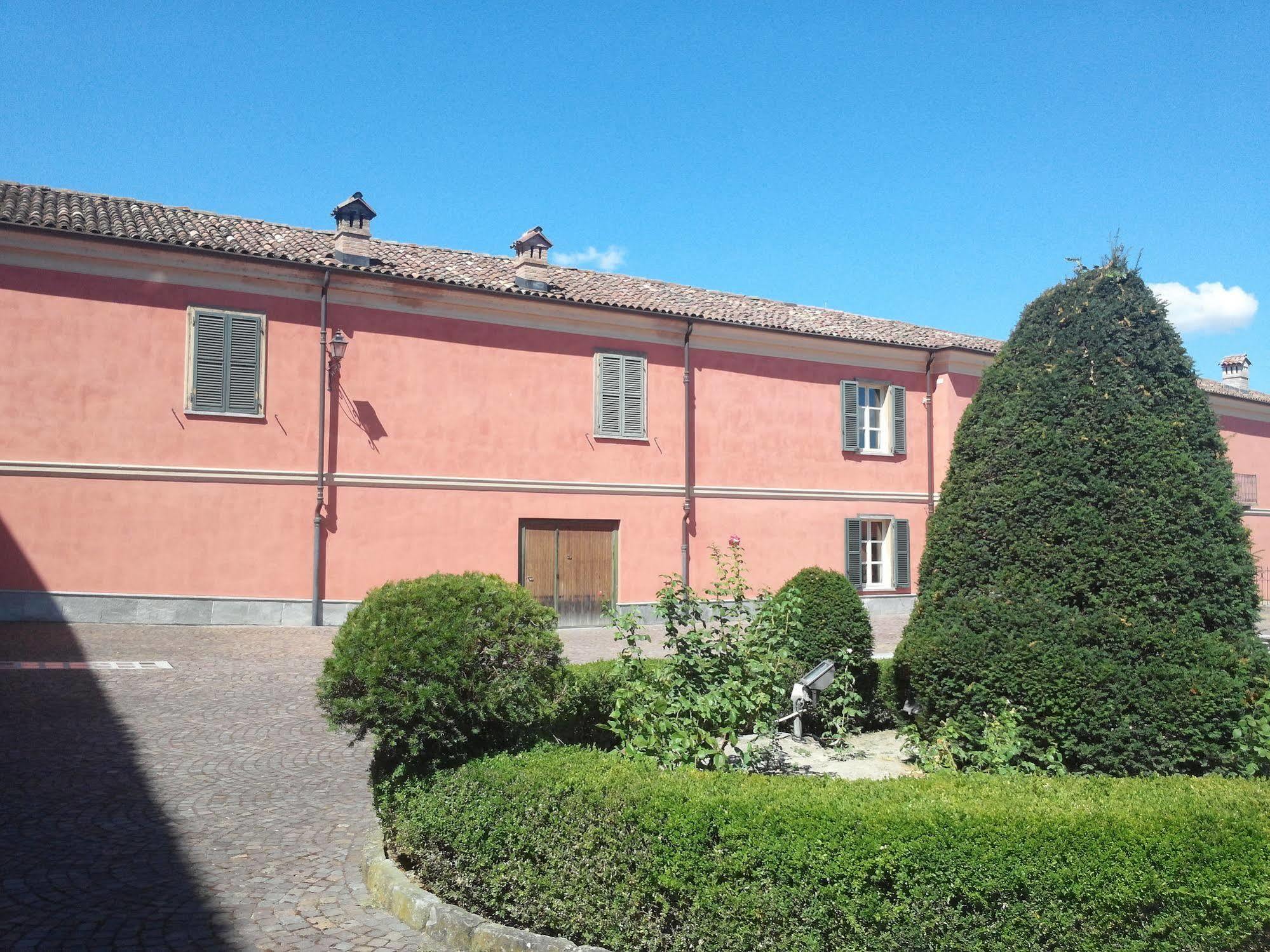 Il Castello Di Bubbio Hotel ภายนอก รูปภาพ